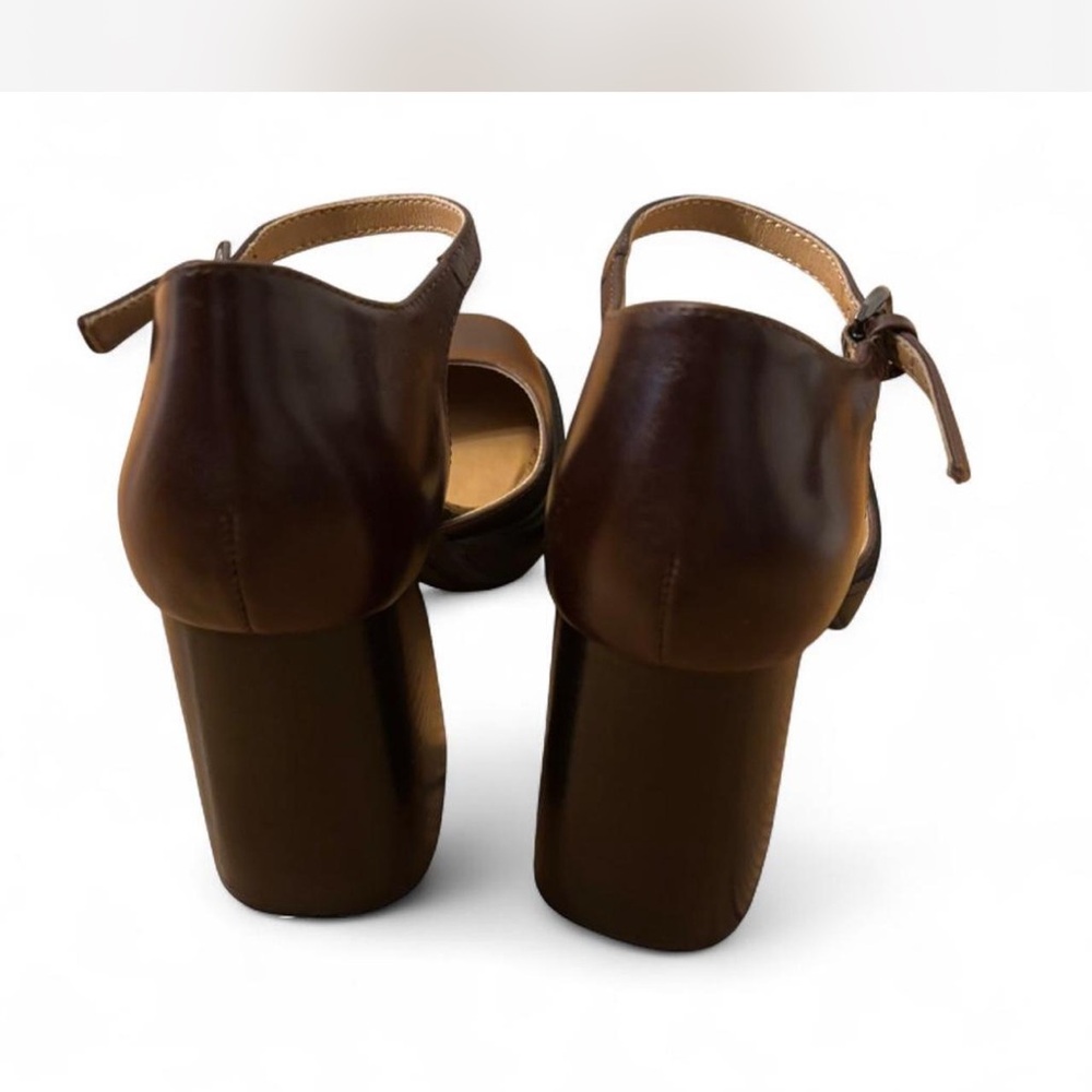 Crown Vintage Greeta Mary Jane pumps, featuring a chunky block heel and platform - Picture 3 of 6